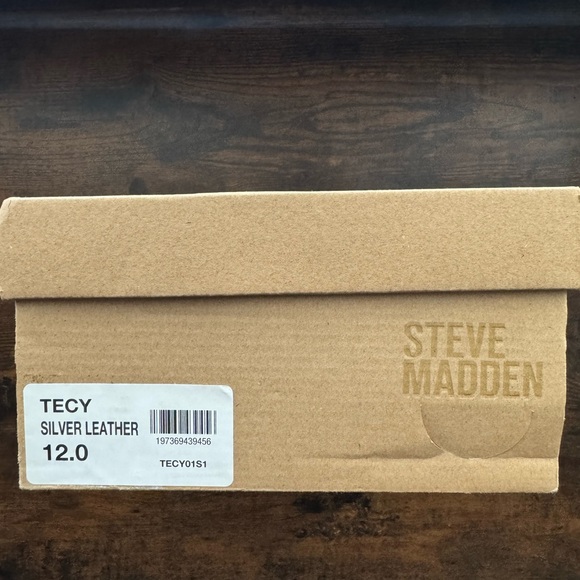 Steve Madden Silver Leather High Heel Sandal (size 11/ 12) - Picture 6 of 10